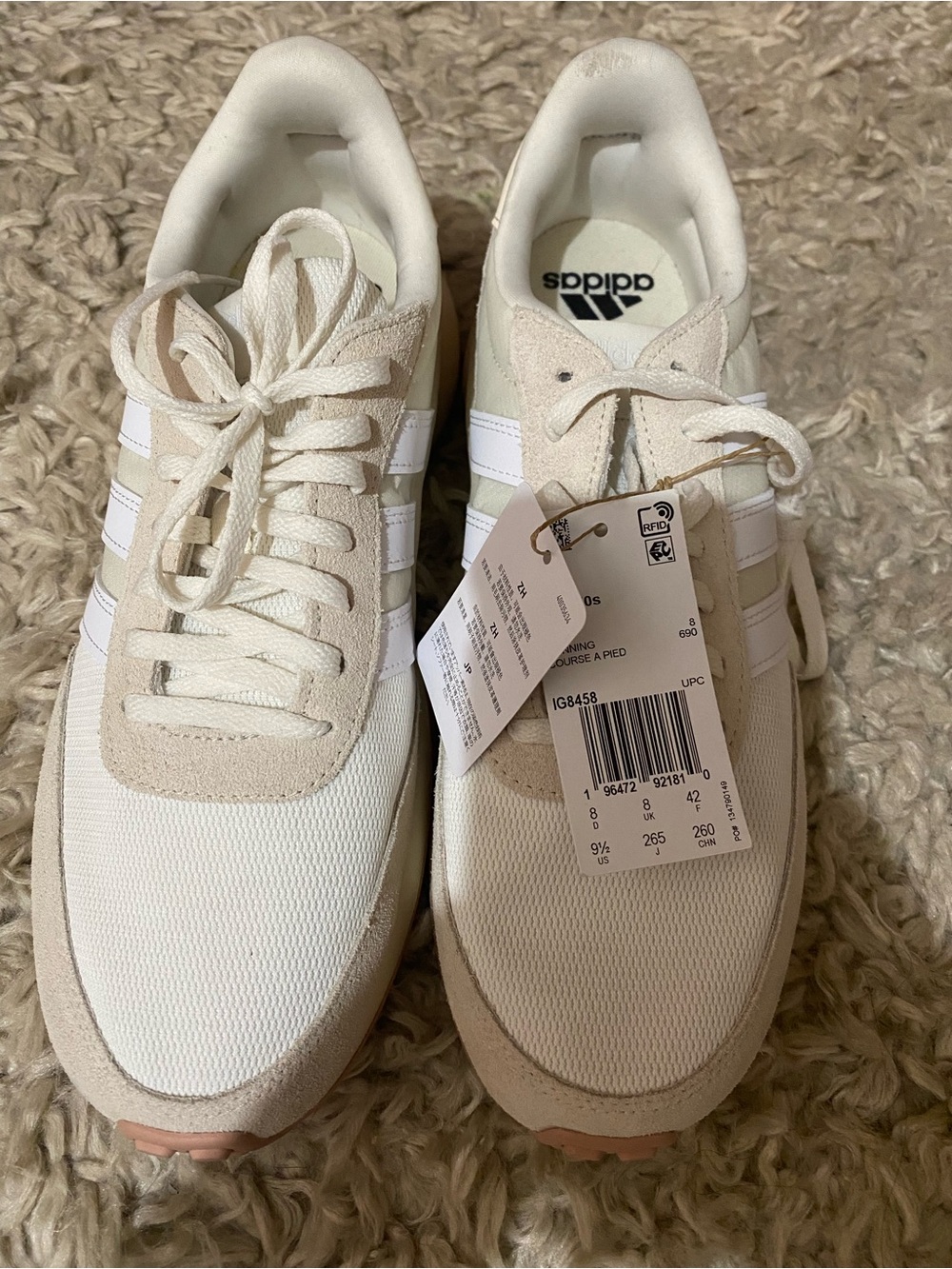 Adidas women’s Off-White and Cream Retro Runner Sneakers size 9.5